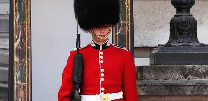 How Much Can You Annoy The Queen’s Guard? Not As Much As You Might Think!